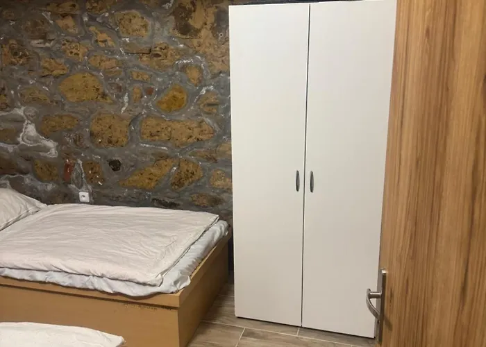 Suterenni Na Hejtmance U Letiste V Mlade Boleslavi * מלאדה בולסלאב